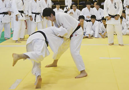 校内クラス対抗武道大会(剣道・柔道)