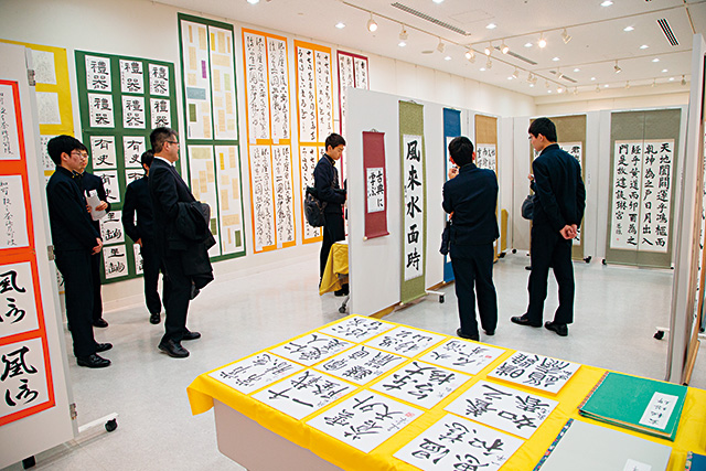 美術書道作品展(東京芸術劇場にて)